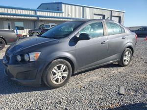 Chevrolet Aveo (Sonic) LS 1.8L 4 2012