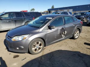 Ford Focus SE 2.0L 4 2013