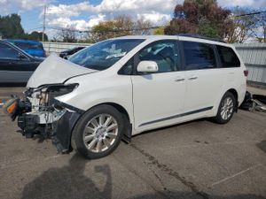 Toyota Sienna XLE 3.5L 6 2015