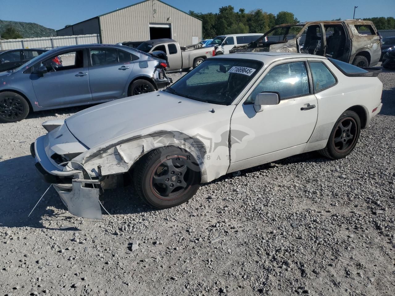 Porsche 944 2.5L 4 1983