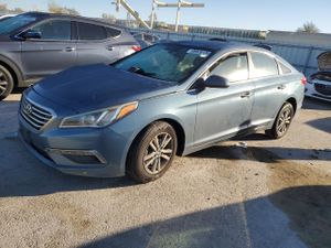 Hyundai Sonata SE 2.4L 4 2015