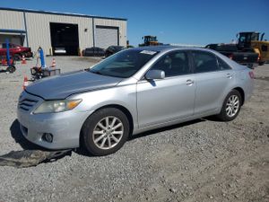 Toyota Camry BASE 2.5L 4 2011
