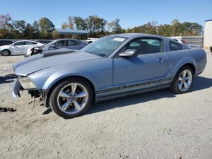 Ford Mustang 4.0L 6 2005