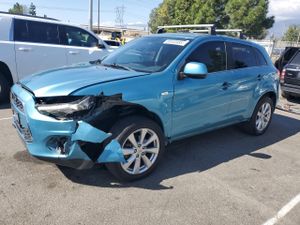 Mitsubishi Outlander SE 2.0L 4 2013