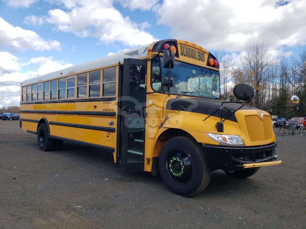IC Corporation CE Series CE 6.4L 8 2013