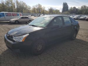 Ford Focus SE 2.0L 4 2010