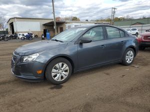 Chevrolet Cruze LS 1.8L 4 2013