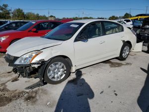 Nissan Altima BASE 2.5L 4 2010