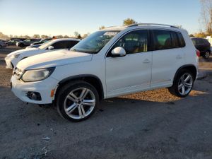 Volkswagen Tiguan S 2.0L 4 2015