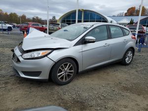 Ford Focus SE 2.0L 4 2015