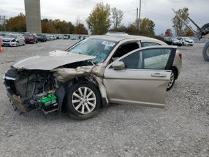 Chrysler 200 TOURING 2.4L 4 2013