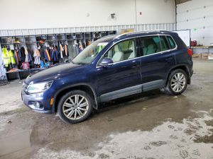 Volkswagen Tiguan S 2.0L 4 2015