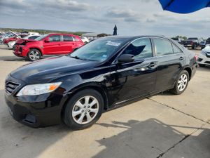 Toyota Camry BASE 2.5L 4 2011