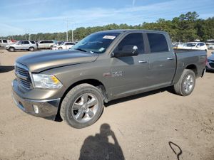RAM 1500 SLT 5.7L 8 2014