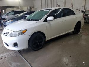 Toyota Corolla BASE 1.8L 4 2013