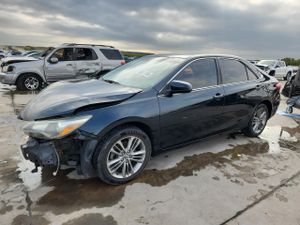 Toyota Camry LE 2.5L 4 2015