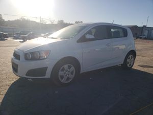 Chevrolet Aveo (Sonic) LS 1.8L 4 2015
