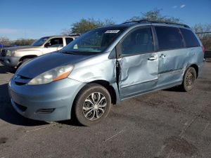 Toyota Sienna CE 3.5L 6 2009
