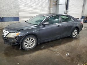 Toyota Camry BASE 2.5L 4 2010