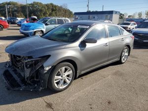 Nissan Altima 2.5 2.5L 4 2015