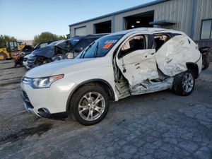 Mitsubishi Outlander SE 2.4L 4 2015