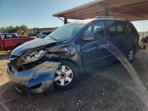 Toyota Sienna XLE 3.3L 6 2006