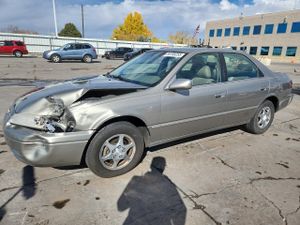 Toyota Camry LE 2.2L 4 1997