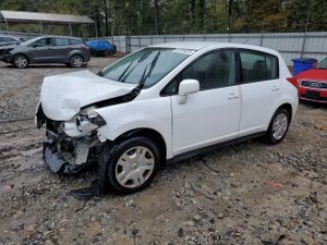 Nissan Versa S 1.8L 4 2011