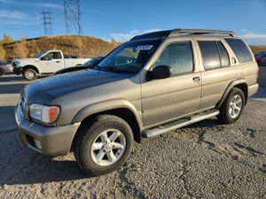 Nissan Pathfinder LE 3.5L 6 2004