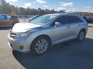 Toyota Venza LE 2.7L 4 2014