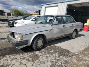 Volvo 244 DL 2.3L 4 1989