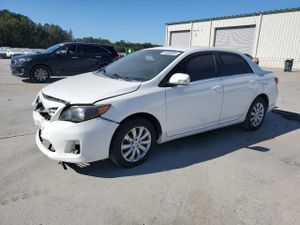 Toyota Corolla BASE 1.8L 4 2013