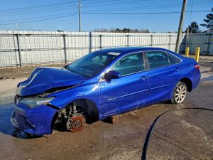 Toyota Camry LE 2.5L 4 2015