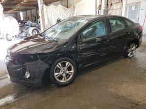 Ford Focus SE 2.0L 4 2013
