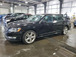 Volkswagen Passat SEL 2 L 4 2015