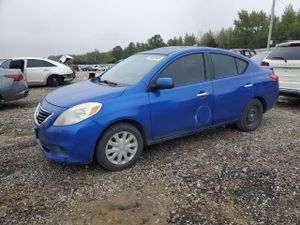 Nissan Versa S 1.6L 4 2013
