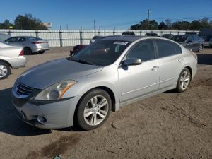 Nissan Altima SR 3.5L 6 2011