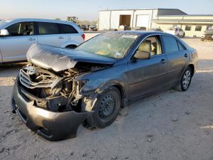 Toyota Camry BASE 2.5L 4 2010