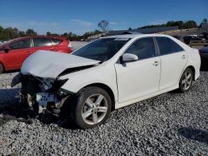 Toyota Camry L 2.5L 4 2013