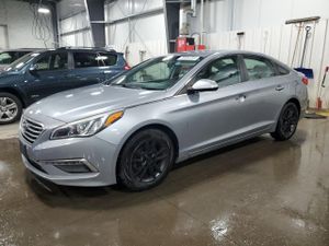 Hyundai Sonata SE 2.4L 4 2015