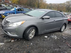 Hyundai Sonata GLS 2.4L 4 2013