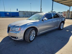 Chrysler 300C 5.7L 8 2011