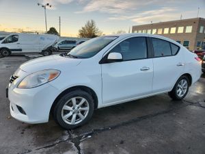 Nissan Versa S 1.6L 4 2012