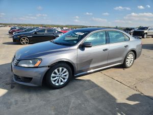 Volkswagen Passat S 1.8L 4 2015