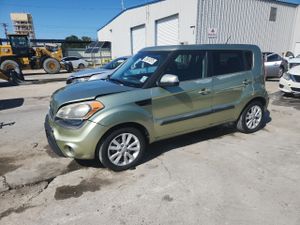 Kia Soul + 2.0L 4 2013