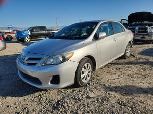 Toyota Corolla BASE 1.8L 4 2011