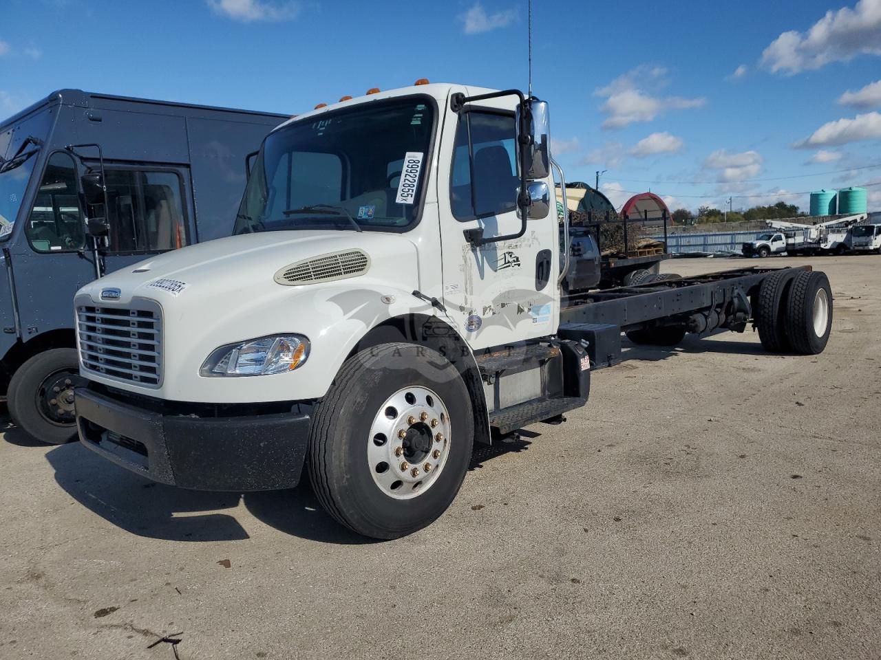 Freightliner Business Class M2 106 MEDIUM DUTY 6.7L 6 2013