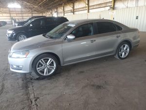 Volkswagen Passat SEL 2.0L 4 2014