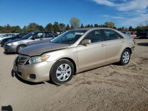 Toyota Camry BASE 2.5L 4 2010
