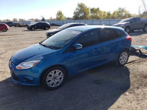 Ford Focus SE 2.0L 4 2013